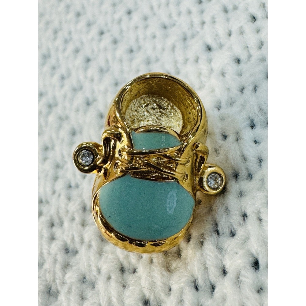 Vintage Avon Gold Tone Turquoise Enamel Rhinestone High Heel Shoe Lapel Pin
